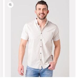 VUORI Men's Crest Short Sleeve Button Down